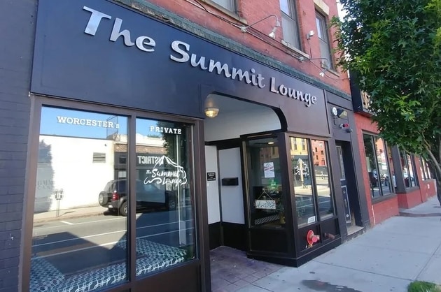 The Summit Lounge Storefront