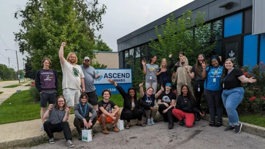 Workers at Ascend marijuana store in Michigan ratify Teamsters union contract