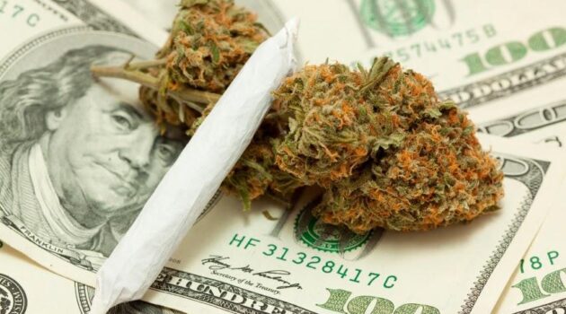 New Connecticut Bill Would Guarantee Minimum Wage for Cannabis Industry Workers