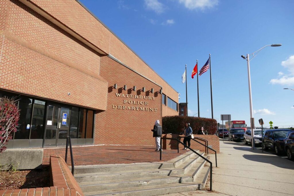 Waterbury police seize fentanyl, 260 grams of marijuana in traffic stop, officials say