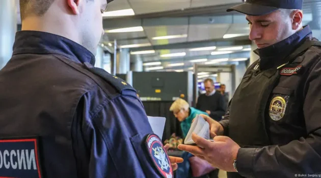 Russia detains US traveler with cannabis-laced gummies