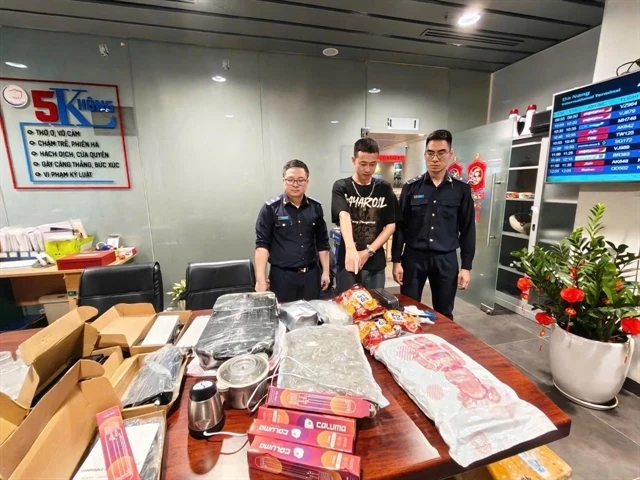 Man caught smuggling 4kg of cannabis from Thailand to Vietnam